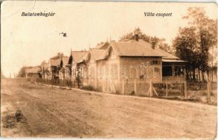 Balatonboglár, Villa csoport. Kiadja a Hangya Szövetkezet (EB)