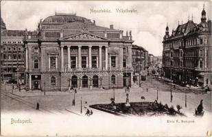Budapest VIII. Népszínház, villamosok, a színház mögött balra építkezés. Kiadja Klein V.