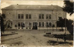 1938 Dunaújváros, Dunapentele, Sztálinváros; Római katolikus iskola. Épült 1907. photo (b)