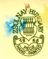 Zsolnay búzavirágmintás ékszertartó, kézzel festett, jelzett, apró kopásnyomokkal, 7,5×7,5 cm