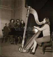 cca 1965 Budapest, Zeneművészeti Főiskola, különféle hangszeres oktatás, Kotnyek Antal (1921-1990) b...