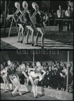 cca 1965 Táncos lányok elölről és hátulról, 2 db vintage fotó, 14x21,5 cm
