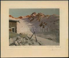 cca 1930 Színezett, aláírt fotóművészeti alkotások, 3 db vintage fotó, képméret 12x8 cm, fotópapír 1...