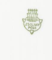 Porcelán tárgyak (Zsolnay matricás kiöntő), apró kopás nyomokkal, összesen 7 db