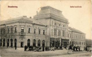 1911 Jászberény, Lehel szálloda és kávéház, piac, Werkner Arnold és Neuman Vilmos üzlete. Hulin és Kóczeán kiadása (EK)