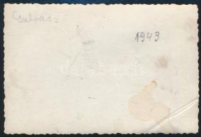 1943 Honvédségi magas rangú tisztek Galavácson, fotó, hátulján feliratozva, 6×9 cm