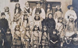 cca 1890-1920 Vegyes fotó tétel, nagyrészt gyerekfotók,  5 db, 3 db keményhátú fotó, valamint 1 fotó...