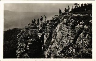 Borszék, Borsec; Bagolyvár. Heiter György udvari fényképész eredeti felvétele és kiadása / Cetatea Bufnitelor / limestone cavern