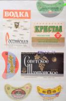 Kb. 166 db borcímke a 60-as évekből, közte magyar is, berakólapokon és albumba ragasztva