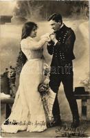 26 db régi motívumlap vegyesen: hölgyek, szerelmespárok, művészlapok, stb. vegyes minőség / 26 pre-1...