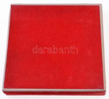 1975. "Felszabadulásunk emlékére - A Csepeli Tanács" Br emlékplakett eredeti dísztokban (1...