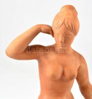 Marosán László (1916-1991): Ülő nő, terrakotta, jelzett, kopott, m: 27 cm