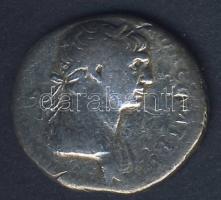 Római Császárság Traianus 98-117. Dénár Ag T:4
