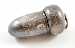 Ezüst(Ag) makk medál, jelzett, belsejében szétnyitható szipkával, jelzett, h: 2,5 cm, bruttó: 4,2 g