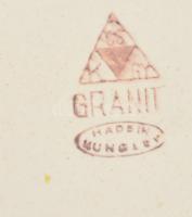 3 db Gránit tányér, kézzel festett, az egyik jelzett, apró kopásokkal, különböző méretben