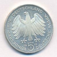 NSZK 1977J 5M Ag "Carl Friedrich Gauss születésének 200. évfordulója" T:1- FRG 1977J 5 Mar...