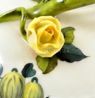 Herendi gyümölcsmintás bonbonier, kézzel festett, jelzett, lepattanással, 10×8,5×7 cm