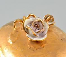 Koszorusné rózsás bonbonier, kézzel festett, jelzett, apró kopásnyomokkal 17×11,5 cm