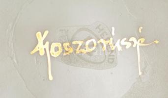 Koszorusné rózsás bonbonier, kézzel festett, jelzett, apró kopásnyomokkal 17×11,5 cm