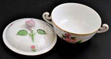 Herendi virágmintás porcelán fedeles csésze, kézzel festett, jelzett, kis kopásnyomokkal, d: 11 cm, ...
