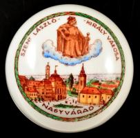 Zsolnay porcelán "Nagyvárad" bonbonier, részben kézzel festett, jelzett, kis kopásnyomokka...