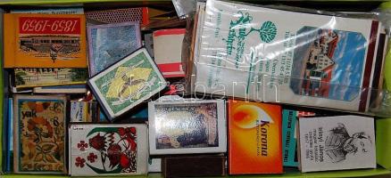 120 nagyrészt külföldi gyufásdoboz és levélgyufa tartalommal