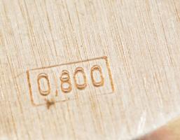 Ezüst (Ag.) szíjas svájci női karóra, jelzett, nem működik, h: 18,5 cm, bruttó 33,7 cm