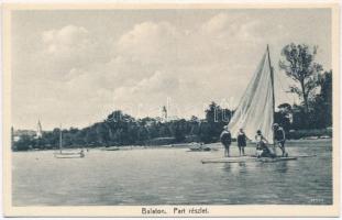 Balaton, part, csónakázók, deszka vitorlás. Kiadja a Pongrácz áruház