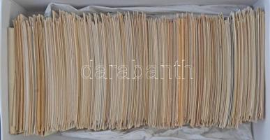 Több mint 900 db RÉGI használatlan külföldi városképes lap. Nagyon szép minőségben / More than 900 u...