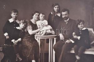 cca 1900 3 db nagyméretű tablókép, az egyik katonai, különféle műtermekből, az egyik szignózott (Bru...