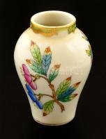 Herendi Viktória mintás mini váza, kézzel festett, jelzett, apró kopásnyomokkal, m: 6,5 cm