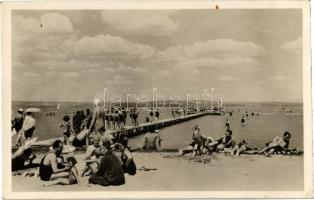 1936 Siófok, Strandélet, fürdőzők, napozók, móló