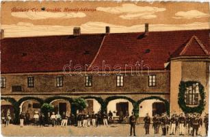 1916 Tata, Tata-Tóváros; Honvéd laktanya katonákkal. Kiadja Lindenberg Adolf