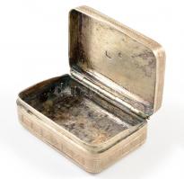 cca 1840 antik ezüst (Ag.) tubákos szelence, jelzett (Bécs), 6×4 cm, nettó: 67 g