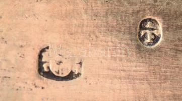 cca 1840 antik ezüst (Ag.) tubákos szelence, jelzett (Bécs), 6×4 cm, nettó: 67 g