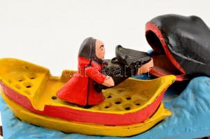 Antik festett vas perselyjáték, Jónás és a cet (Jonah and the whale), javításra szorul, 24×8×14 cm