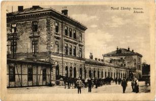 Érsekújvár, Nové Zámky; vasútállomás. Rozka Stastná kiadása / Bahnhof / Stanica / railway station (EK)