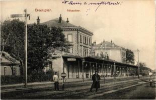 1911 Érsekújvár, Nové Zámky; vasútállomás, vasutasok. Adler József  kiadása / Bahnhof / Stanica / railway station, railwaymen