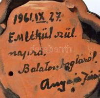 Szarvasos névjegykártyatartó, mázas kerámia, jelzés nélkül, karcolásokkal, 14×17, m:14 cm