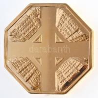 2000. "Terézváros Millenniumi Emlékérme - Budapest" aranyozott, nyolcszögletű, kétoldalas ...