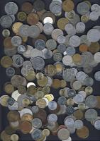 0,80kg vegyes fémpénz, egész világ, régi és újak