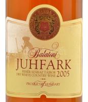 2005 Badacsonyörs, Varga Pincészet Balatoni Juhfark 2005, 0.75 l. Fa díszdobozban