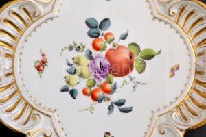 Rosenthal porcelán tál. Kézzel festett, jelzett, kis kopással. 30x27 cm