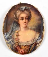 Celluloid alapon levonóképes női portré, kézi felülfestéssel, szélein festék kopással, 7,5×6 cm