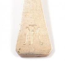 Ezüst (Ag.) monogramos (FM) evőeszköz készlet (30 db), jelzett, eredeti foltos dobozában, nettó:1019...