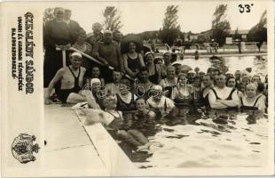 1935 Hajdúszoboszló, fürdőzők csoportképe. Czeglédy Sándor fényképész. photo