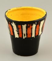 Iparművészeti Vállalatos Gorka Lívia fekete-fehér-narancssárga csíkos kaspó, jelzett, az alján lepattanással, m: 11 cm, d: 11 cm