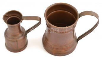 Réz korsó és kiöntő, 2 db, m: 12 cm