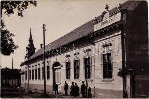 ~1906 Hódmezővásárhely, Ágostai hitvallású evangélikus Mayerfy József és neje Ollik Emília iskola, épült 1905. év. photo (fl)