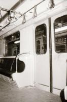 1989. február 18. Bombarobbanás után egy metrókocsi belseje, helyszínelő felvételek, 19 db szabadon ...